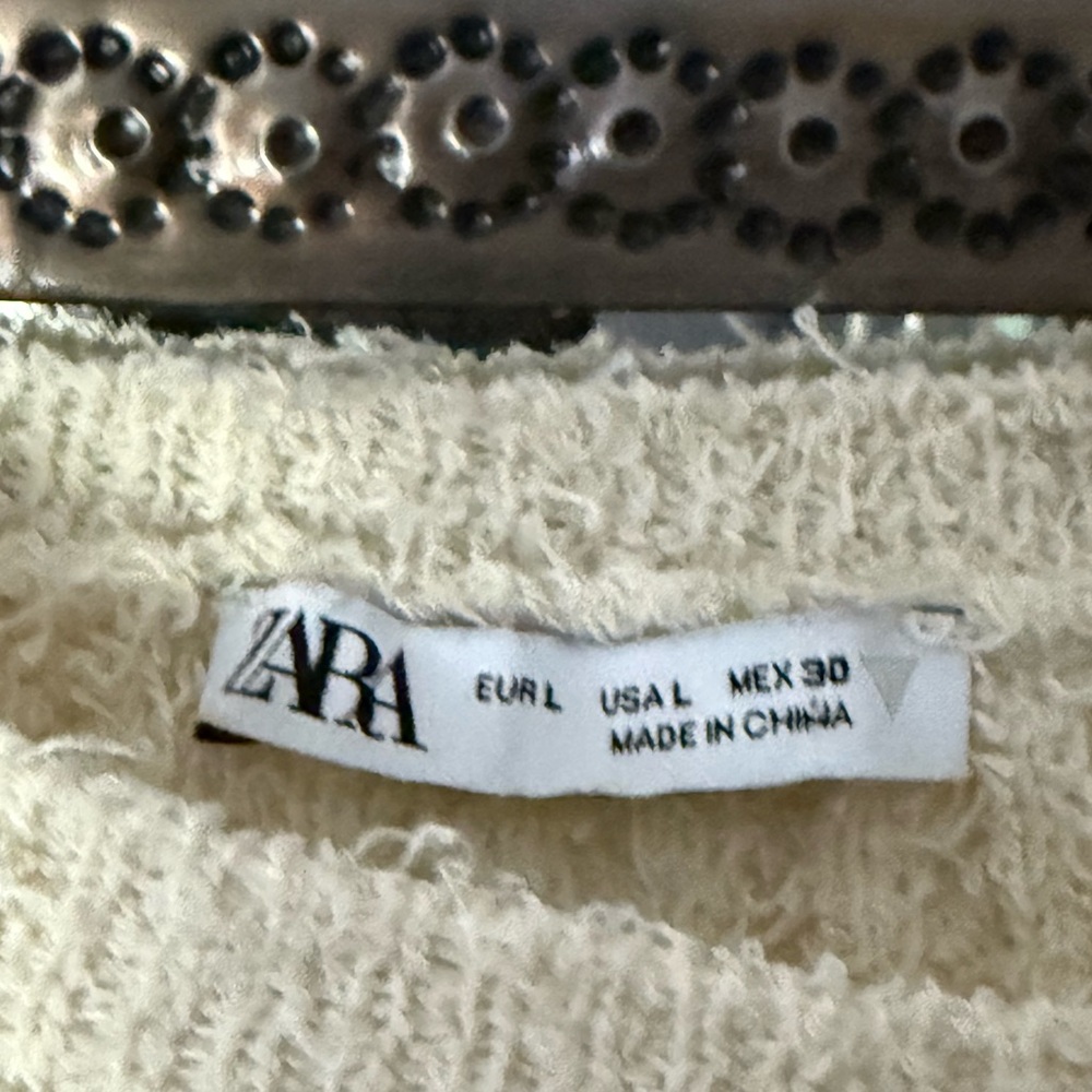 Zara Cream Ribbed Sweater - Picture 2 of 3